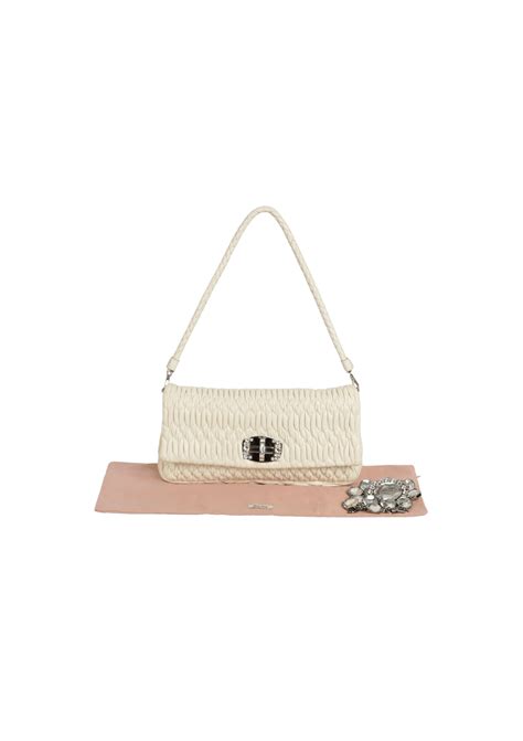 Preços baixos em Miu Miu Branco Bolsas Femininas 